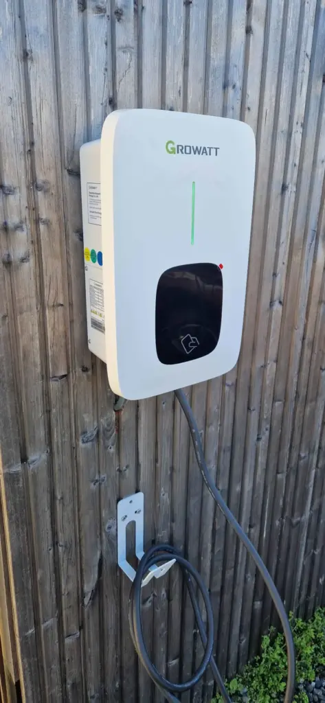 Growatt Thor 7 kW laadpaal in As, geplaatst door SFelek